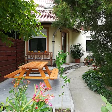 Vargapartman Szeged Ngoại thất bức ảnh