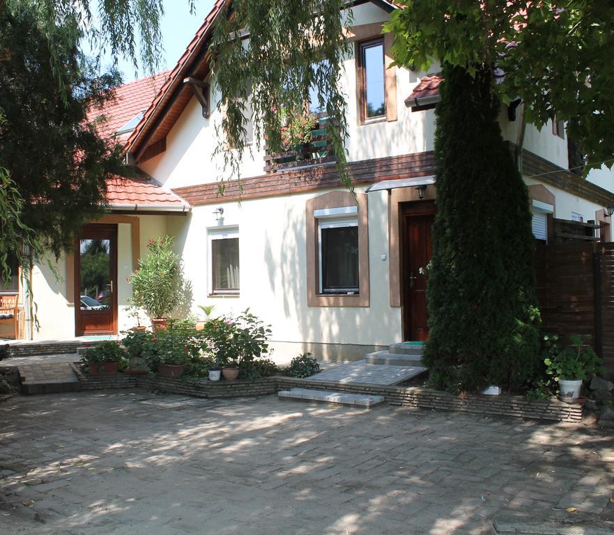 Vargapartman Szeged Ngoại thất bức ảnh