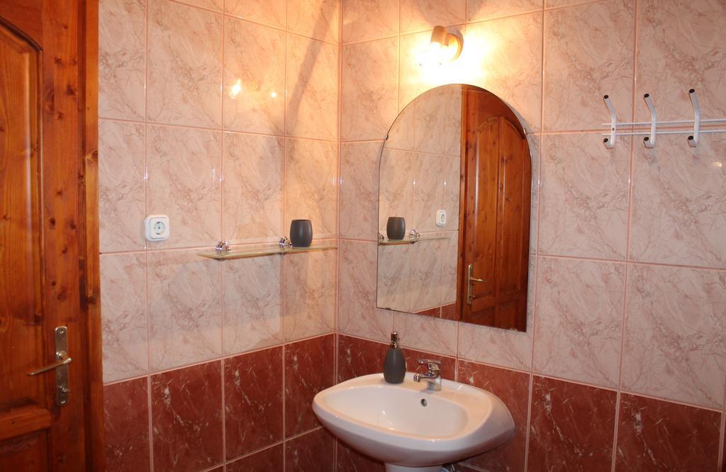 Vargapartman Szeged Ngoại thất bức ảnh