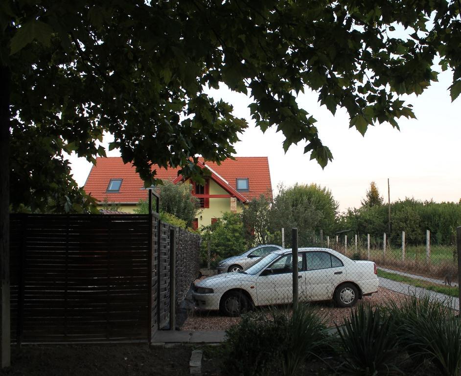 Vargapartman Szeged Ngoại thất bức ảnh