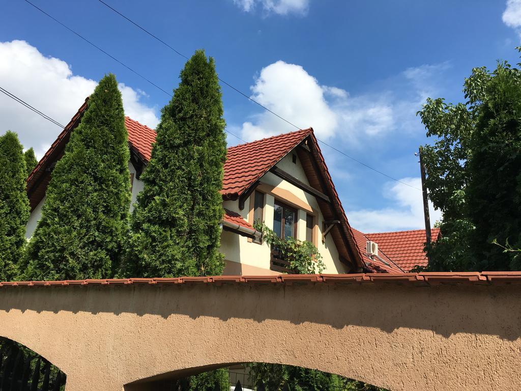 Vargapartman Szeged Ngoại thất bức ảnh