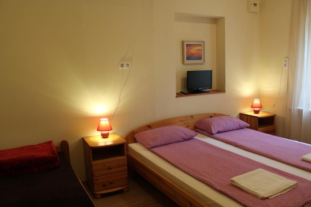 Vargapartman Szeged Ngoại thất bức ảnh
