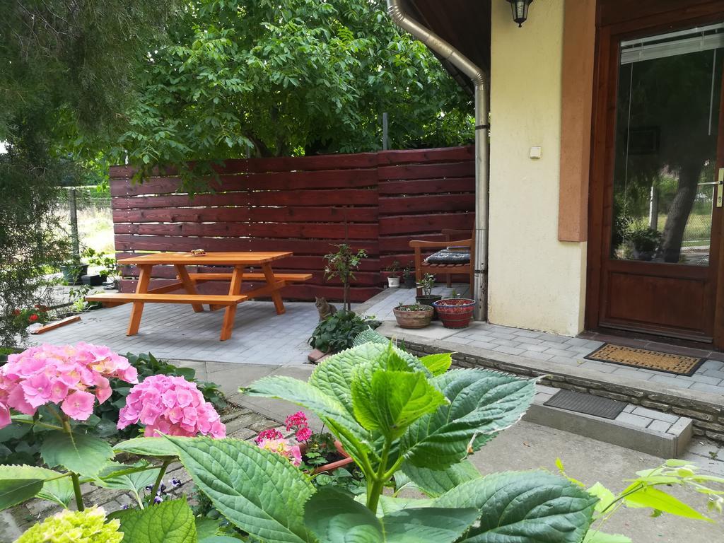 Vargapartman Szeged Ngoại thất bức ảnh